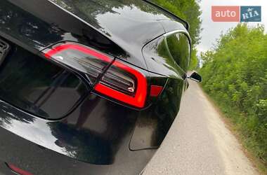 Седан Tesla Model 3 2018 в 