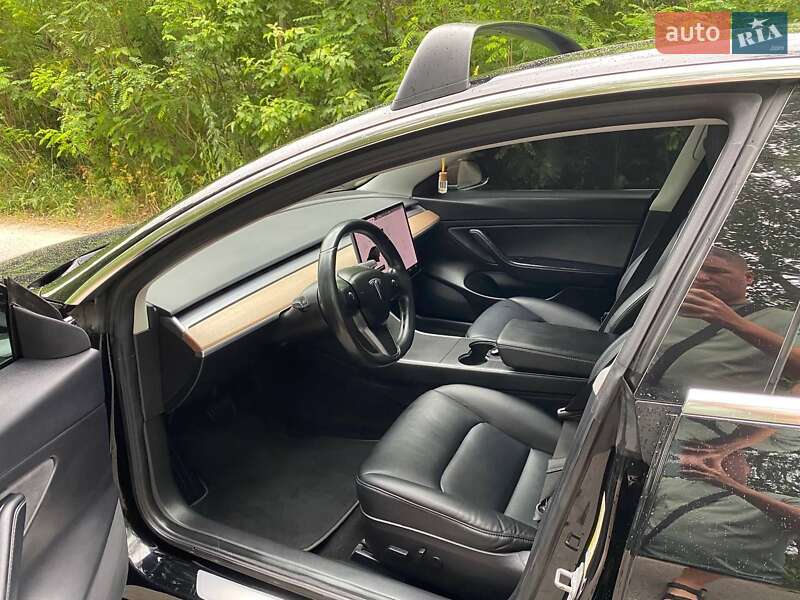 Седан Tesla Model 3 2018 в Ковеле