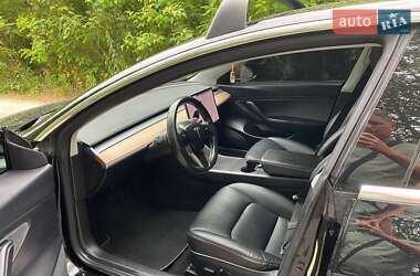 Седан Tesla Model 3 2018 в 