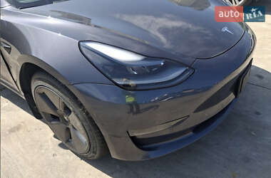 Седан Tesla Model 3 2021 в 