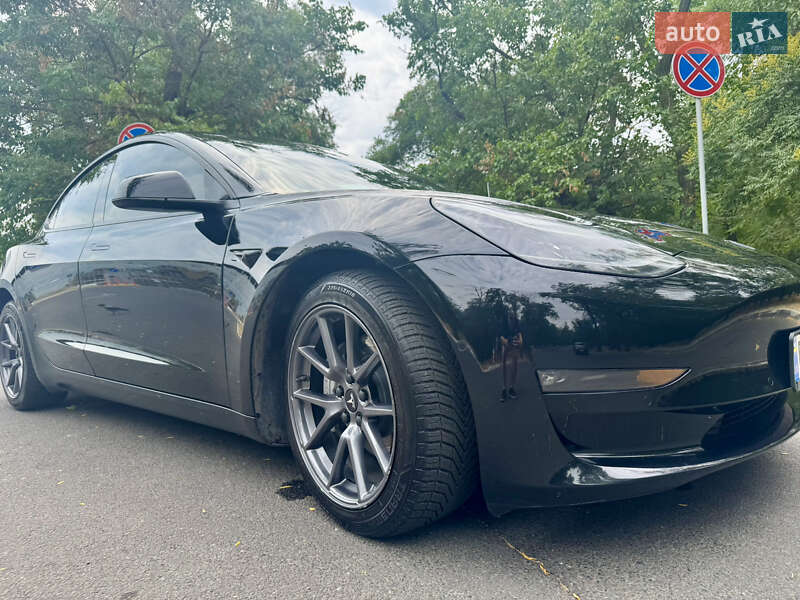 Седан Tesla Model 3 2021 в Одесі