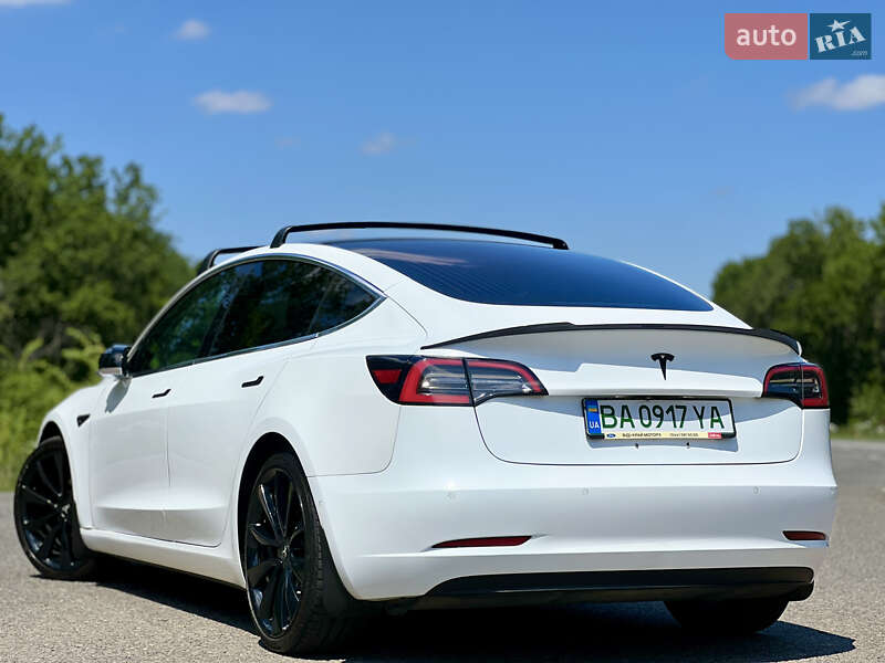 Седан Tesla Model 3 2018 в Александрие