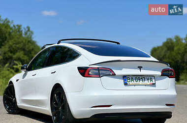 Седан Tesla Model 3 2018 в 