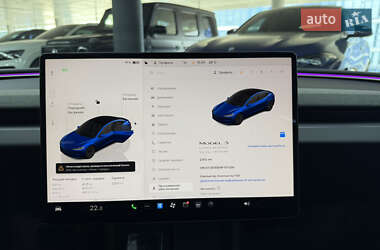 Седан Tesla Model 3 2024 в 