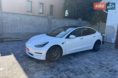 Седан Tesla Model 3 2022 в Рівному