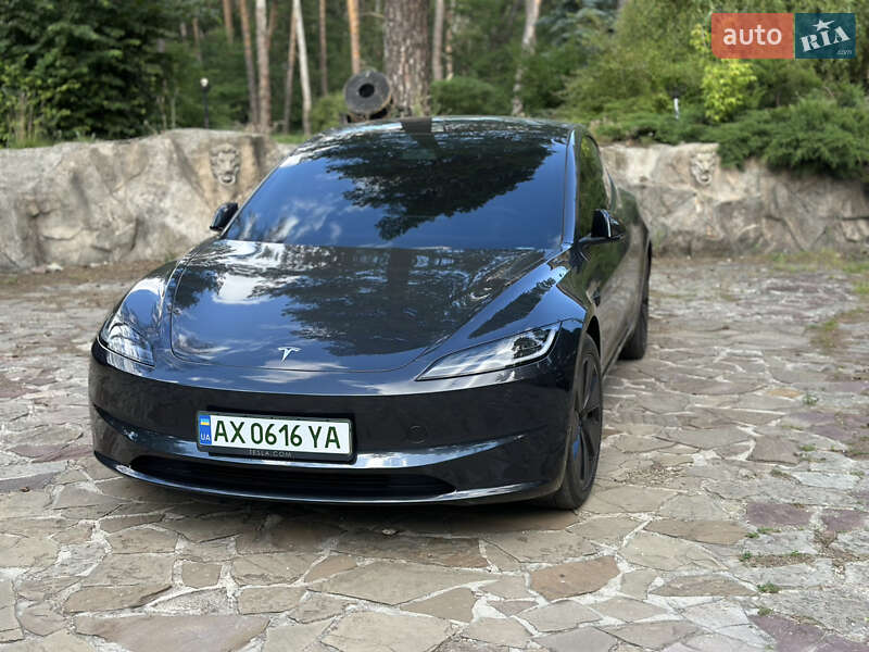 Седан Tesla Model 3 2024 в Харькове