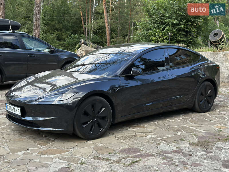 Седан Tesla Model 3 2024 в Харькове