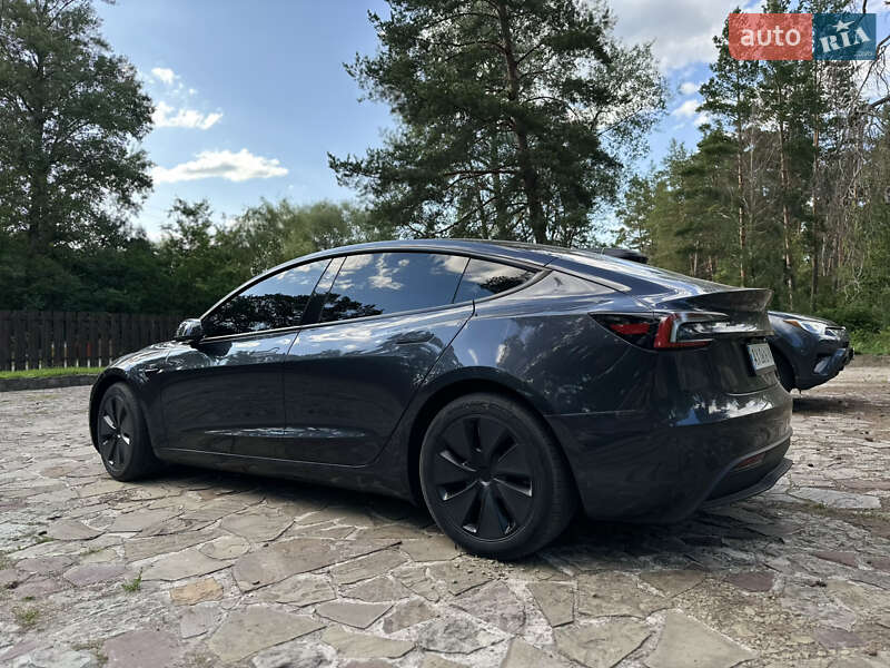 Седан Tesla Model 3 2024 в Харькове