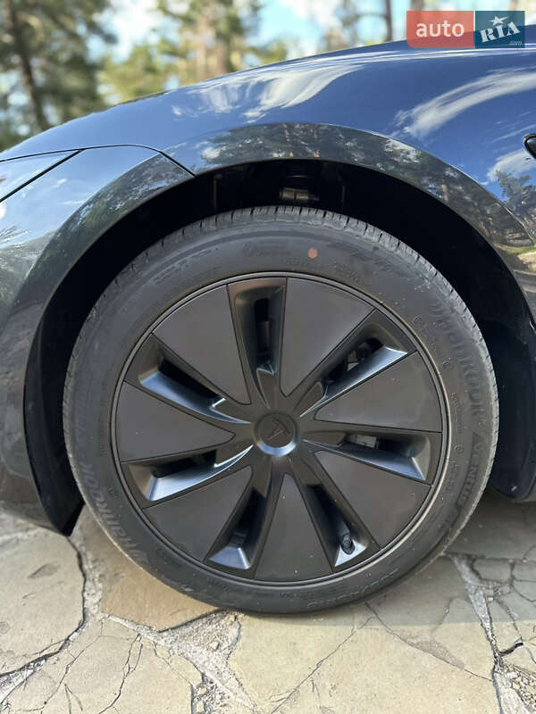 Седан Tesla Model 3 2024 в Харькове