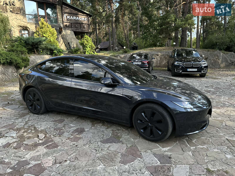 Седан Tesla Model 3 2024 в Харькове