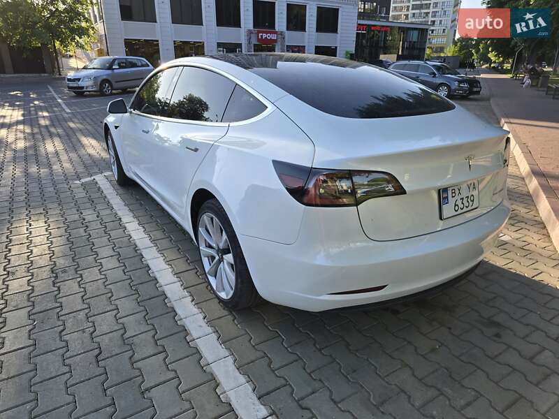 Седан Tesla Model 3 2019 в Хмельницькому