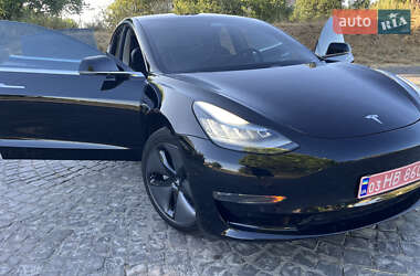 Седан Tesla Model 3 2018 в 