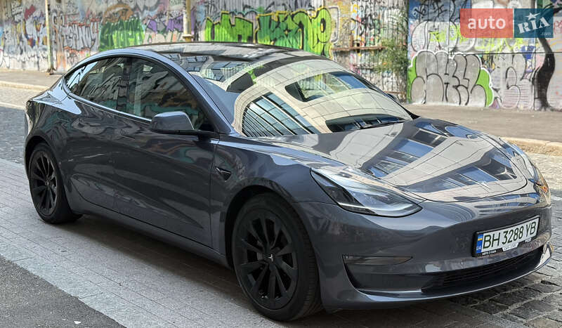 Седан Tesla Model 3 2022 в Одессе
