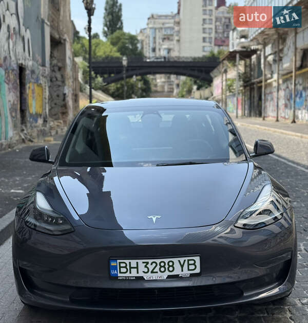 Седан Tesla Model 3 2022 в Одессе