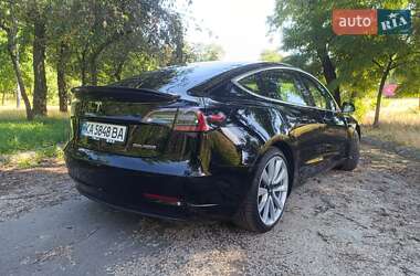 Седан Tesla Model 3 2019 в 