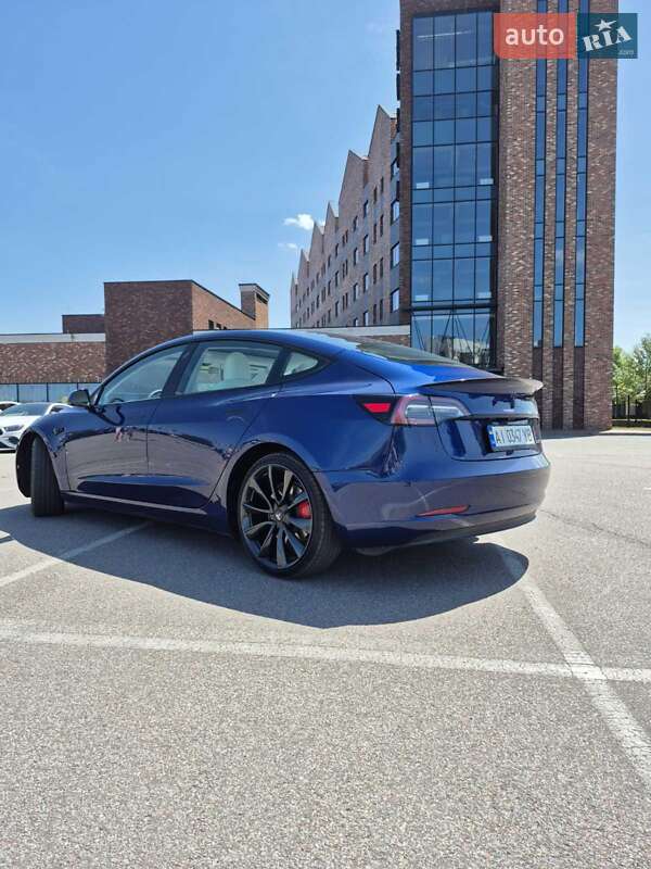 Седан Tesla Model 3 2020 в Києві