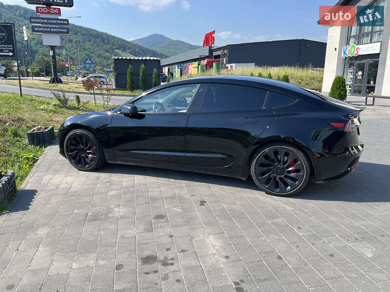 Седан Tesla Model 3 2022 в Ивано-Франковске