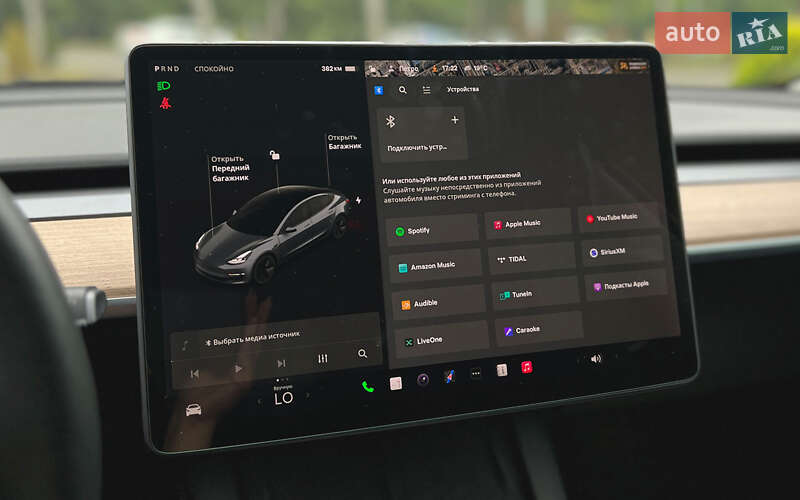 Седан Tesla Model 3 2021 в Львове