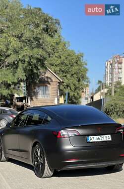 Седан Tesla Model 3 2020 в 