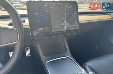 Седан Tesla Model 3 2021 в 