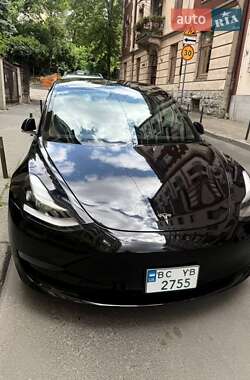 Седан Tesla Model 3 2018 в Львове