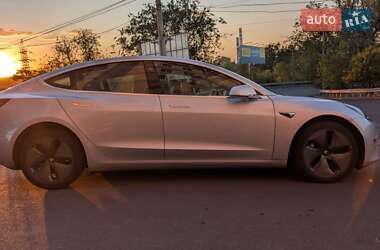 Седан Tesla Model 3 2018 в 