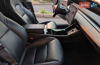 Седан Tesla Model 3 2018 в 