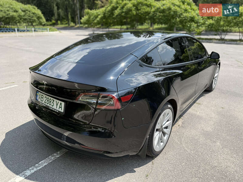 Седан Tesla Model 3 2022 в Вінниці