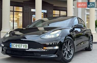 Седан Tesla Model 3 2021 в 