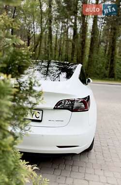 Седан Tesla Model 3 2018 в 