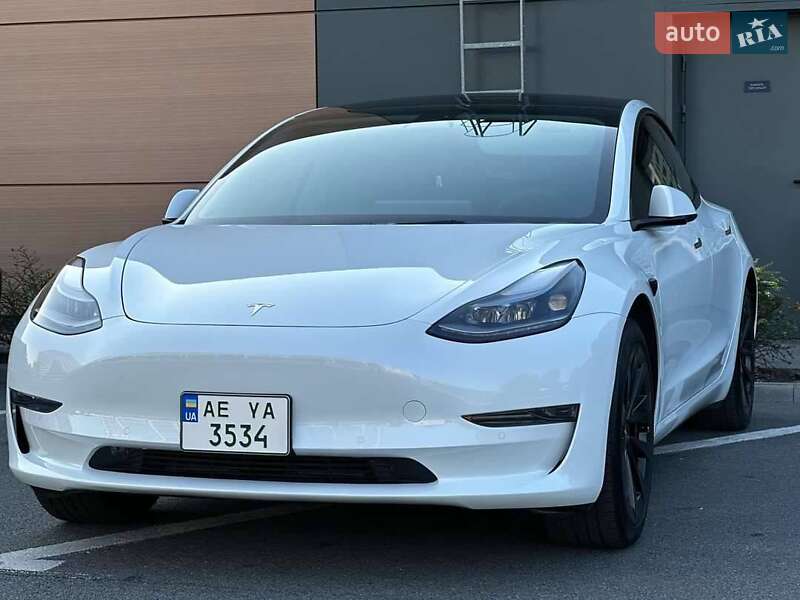 Седан Tesla Model 3 2022 в Хмельницькому