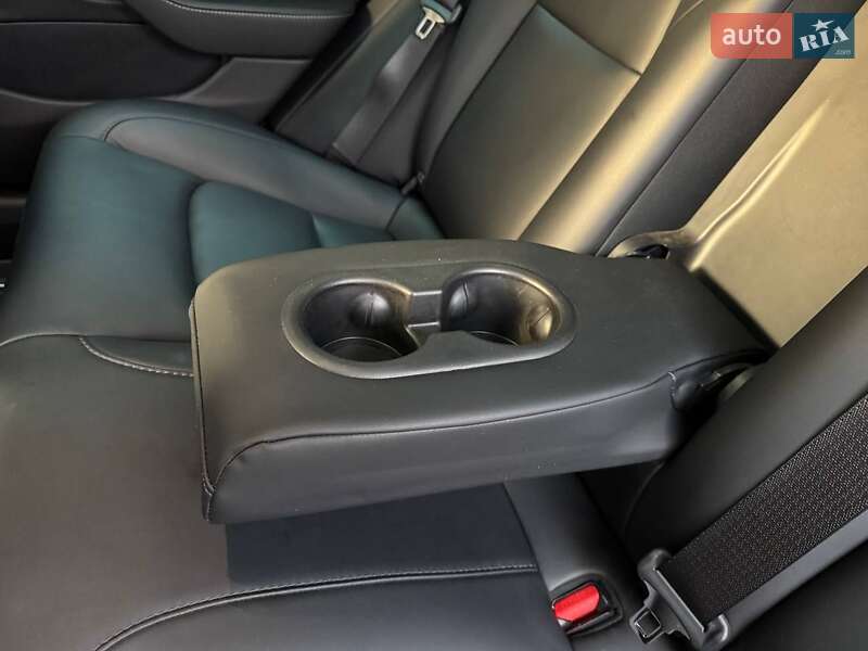 Седан Tesla Model 3 2021 в Стрые