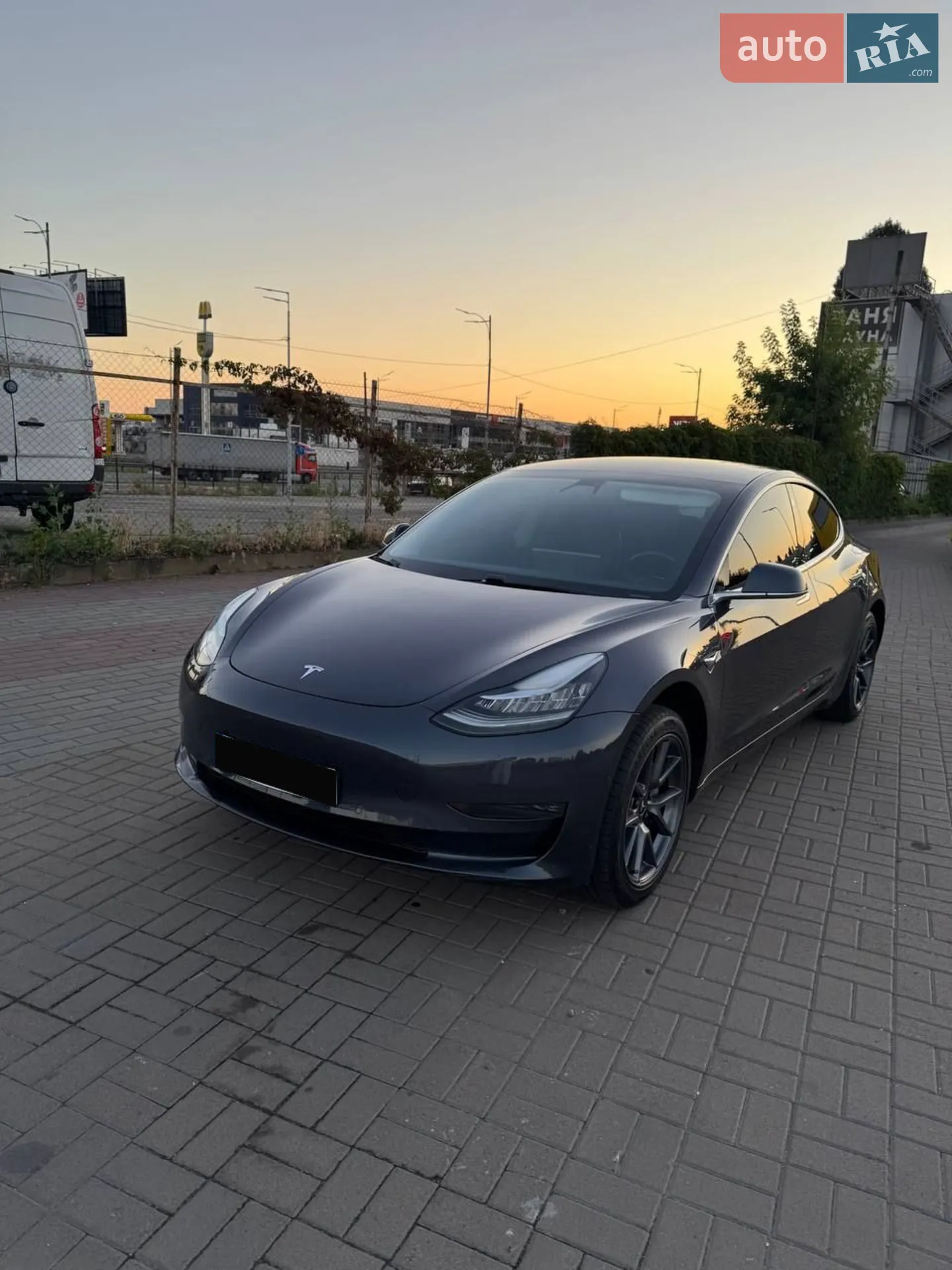 Tesla Model 3, 2019