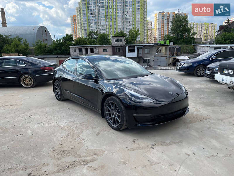 Tesla Model 3 2021