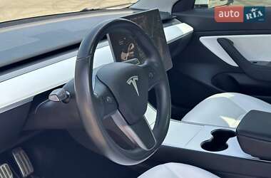 Седан Tesla Model 3 2019 в 