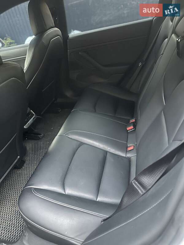 Седан Tesla Model 3 2018 в Дніпрі