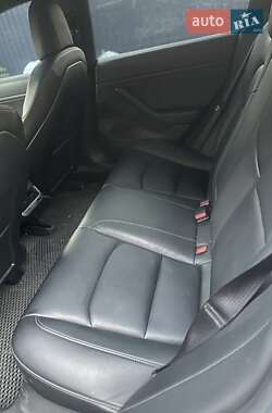 Седан Tesla Model 3 2018 в 