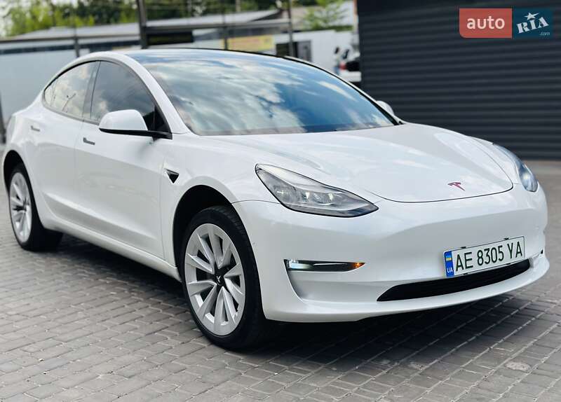 Седан Tesla Model 3 2021 в Каменском
