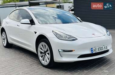 Седан Tesla Model 3 2021 в 