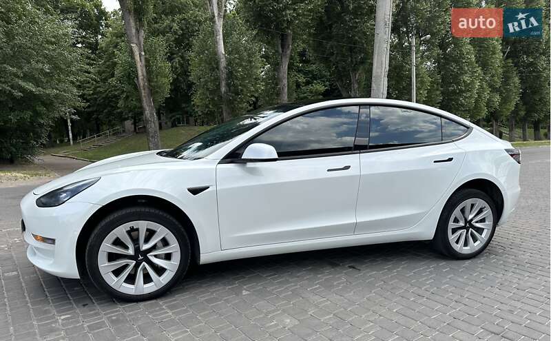 Седан Tesla Model 3 2021 в Каменском