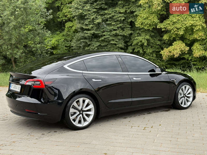 Седан Tesla Model 3 2019 в Долине