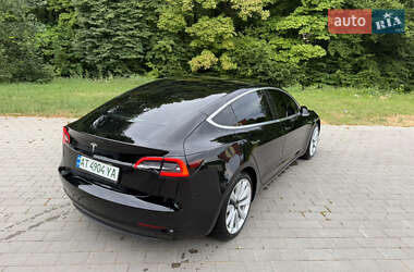 Седан Tesla Model 3 2019 в 