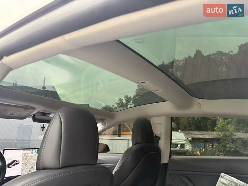 Седан Tesla Model 3 2019 в Долине