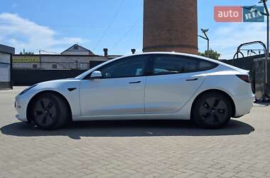 Седан Tesla Model 3 2020 в 