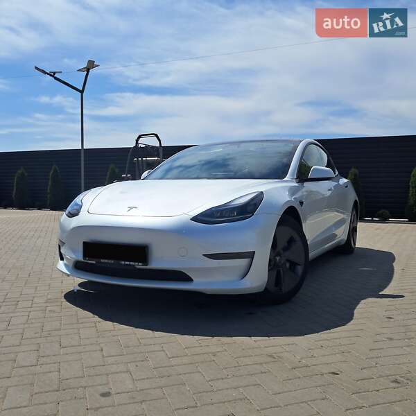 Седан Tesla Model 3 2020 в Ивано-Франковске