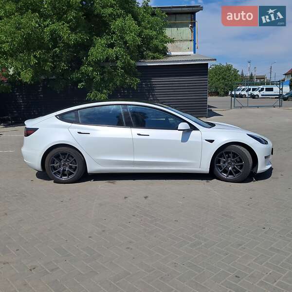 Седан Tesla Model 3 2020 в Ивано-Франковске