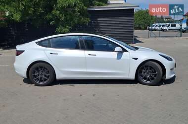 Седан Tesla Model 3 2020 в 