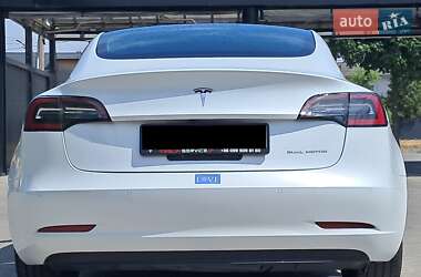Седан Tesla Model 3 2020 в Івано-Франківську