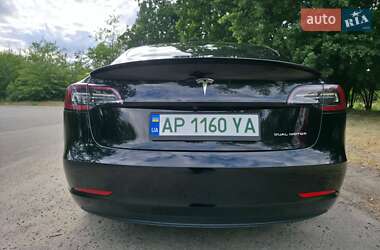 Седан Tesla Model 3 2019 в 