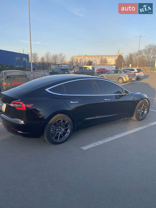 Седан Tesla Model 3 2019 в Днепре